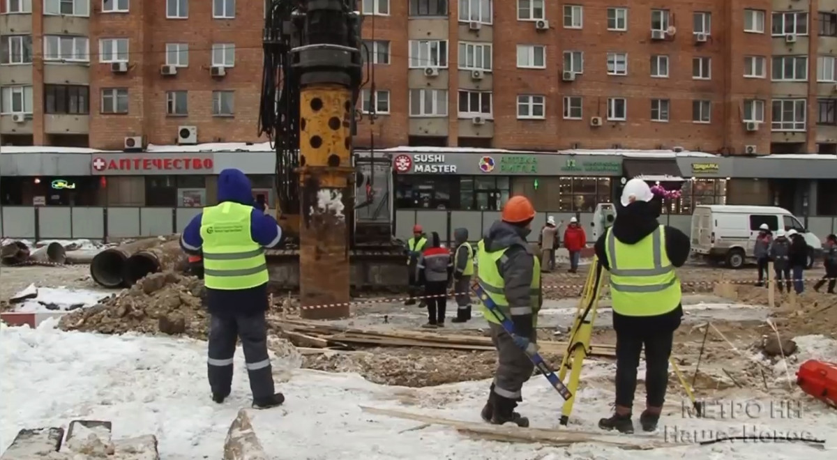 Первую сваю котлована заливают для новых станций метро в Нижнем ...