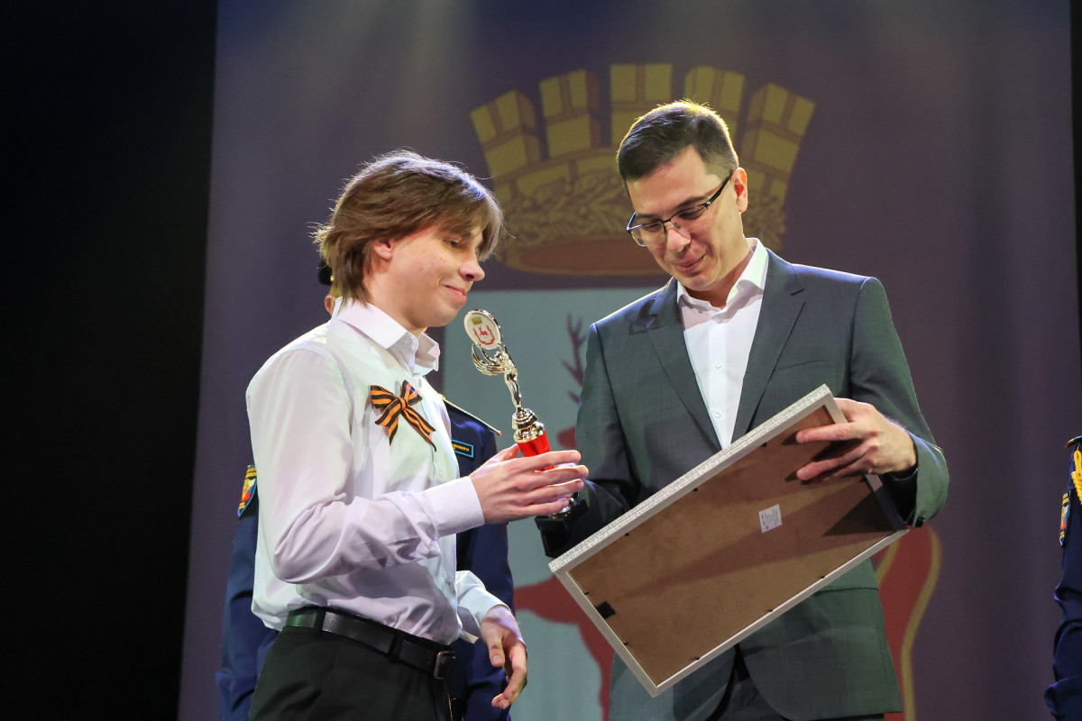 Шалабаев наградил победителей песенного конкурса «Во славу Отечества»