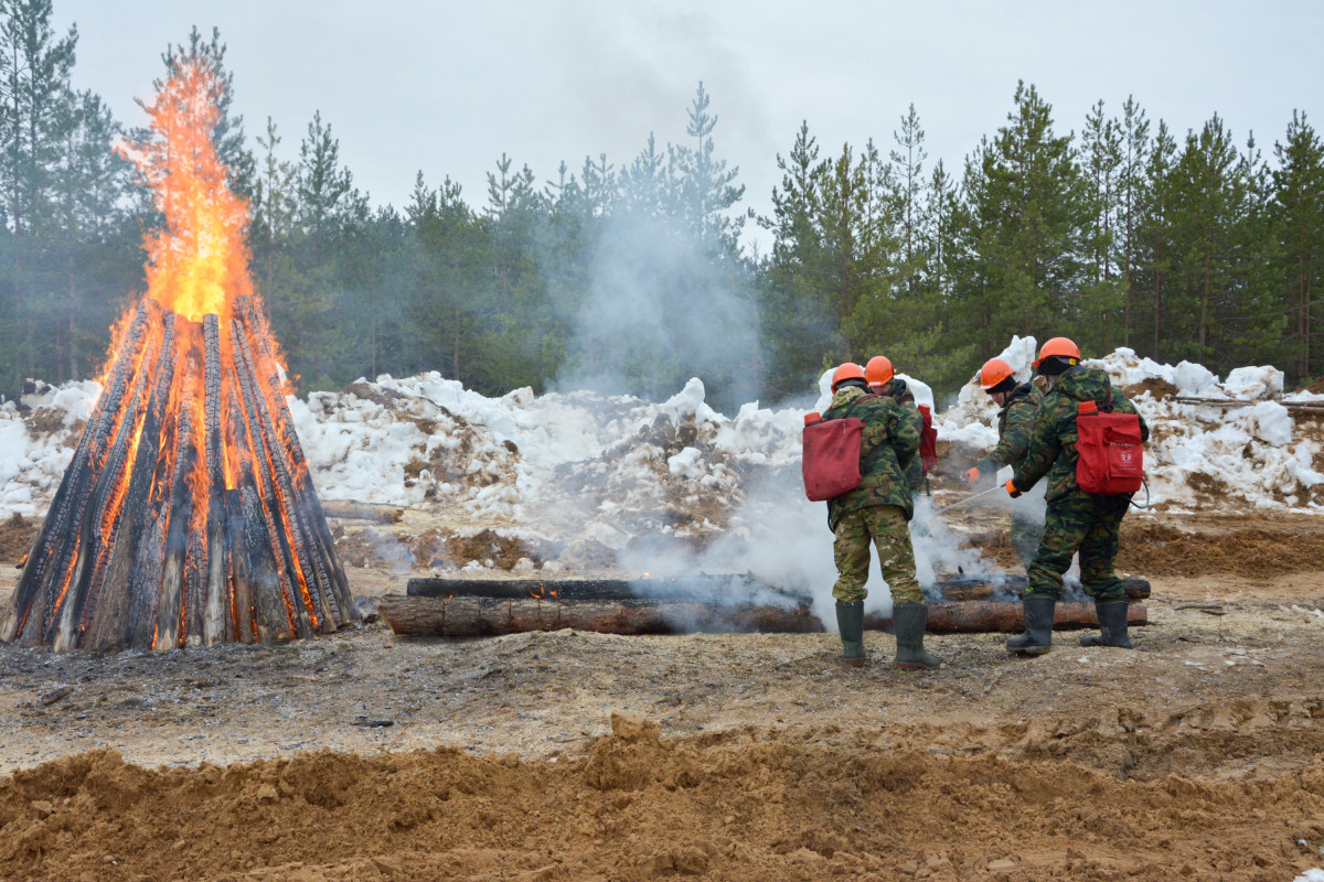 Более 1600 человек и 135 единиц техники готовы к тушению природных пожаров в Нижнем Новгороде