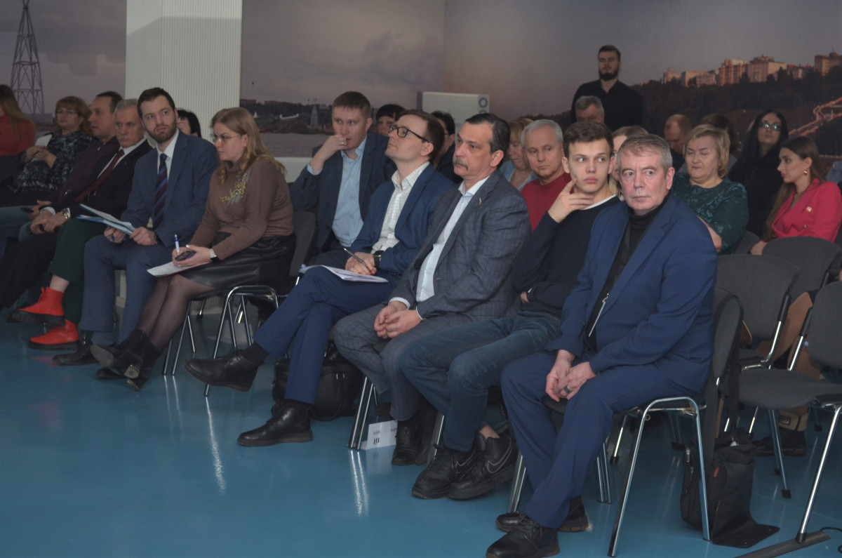 Около 60 социальных предпринимателей приняли участие во встрече с замгубернатора Андреем Гнеушевым