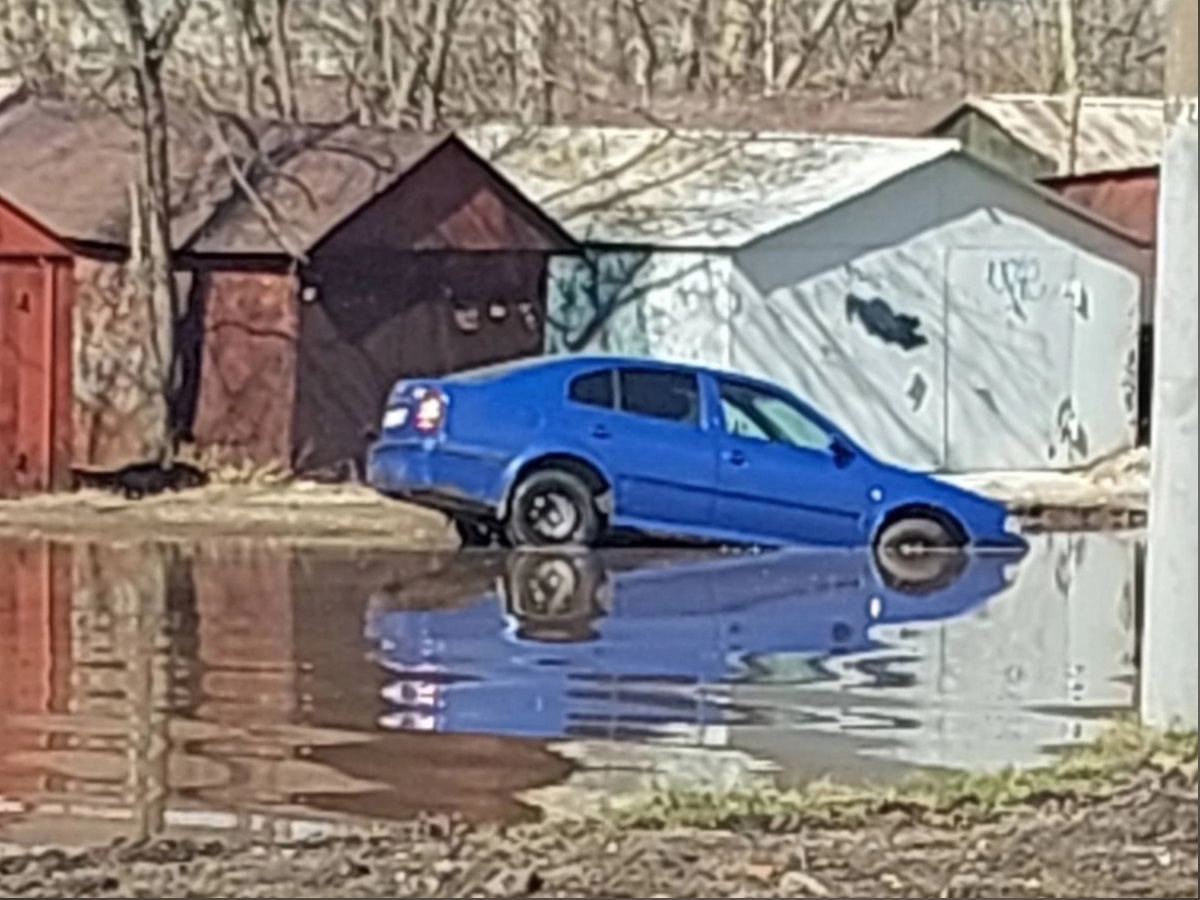 В «Нижегородском водоканале» опровергли провал машины под воду из-за коммунальной аварии