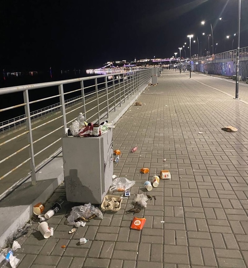 Нижегородцы пожаловались на мусор на Волжской набережной