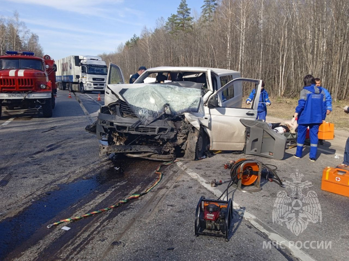 Два человека пострадали в ДТП с большегрузами в Дальнеконстантиновском округе