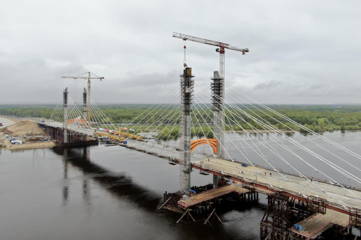 Опоры моста через Оку возвели на трассе Москва-Нижний Новгород-Казань