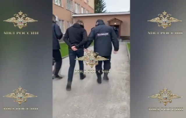 Опубликованы кадры задержания мужчины по подозрению в причастности к покушению на Прилепина
