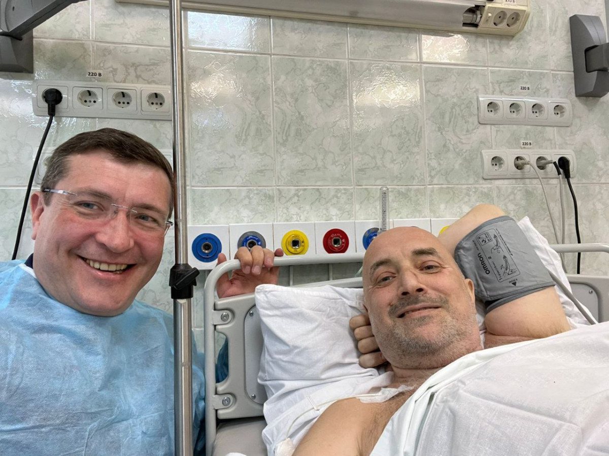 Глеб Никитин опубликовал видео из палаты Захара Прилепина