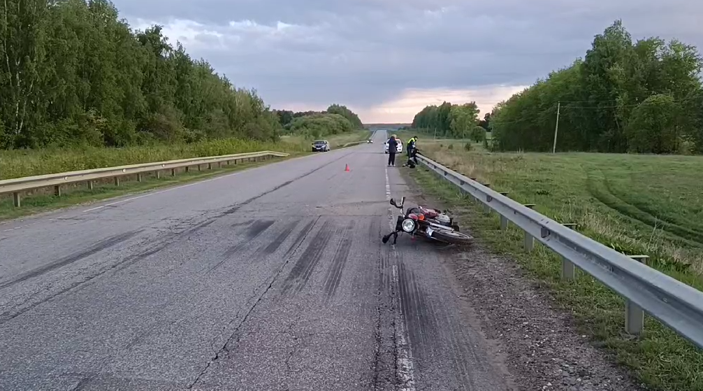 Юноша насмерть разбился на мотоцикле в Починковском районе