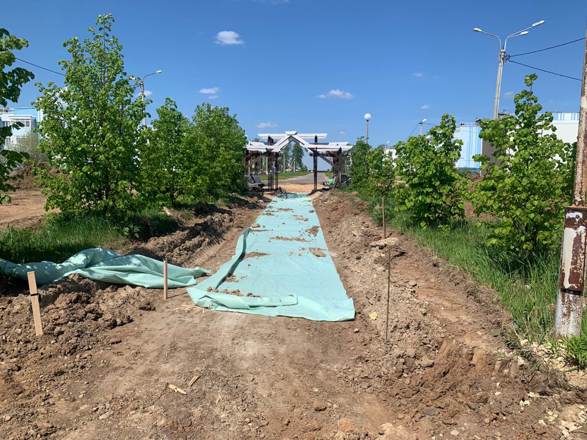 К устройству дорожек приступили на проспекте Олимпийском Новинского сельсовета
