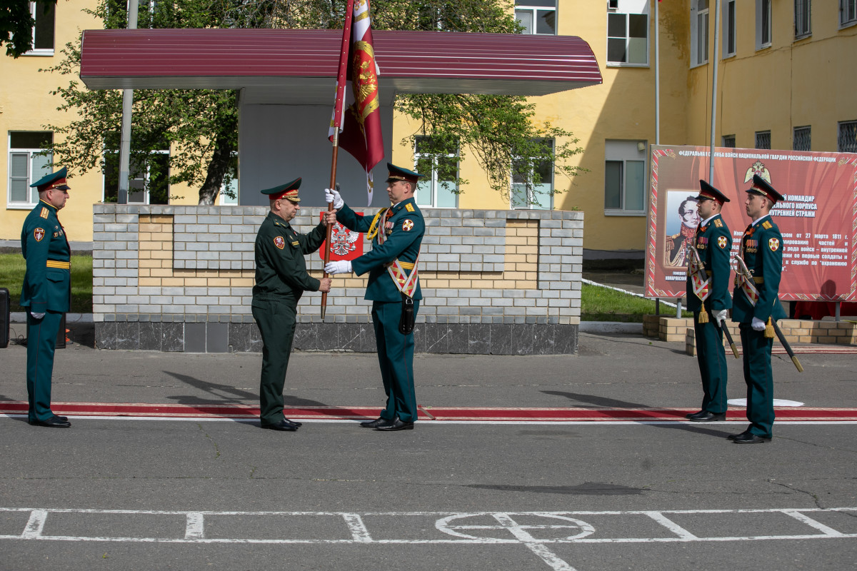 Саровской дивизии Росгвардии вручили Боевое знамя