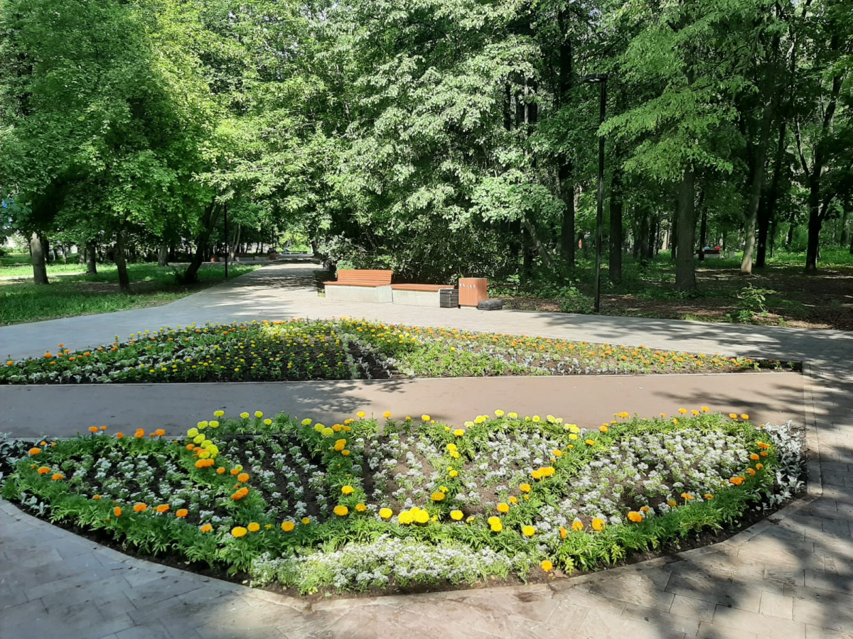 Более семи тысяч цветов высадили в муниципальных парках Нижнего Новгорода