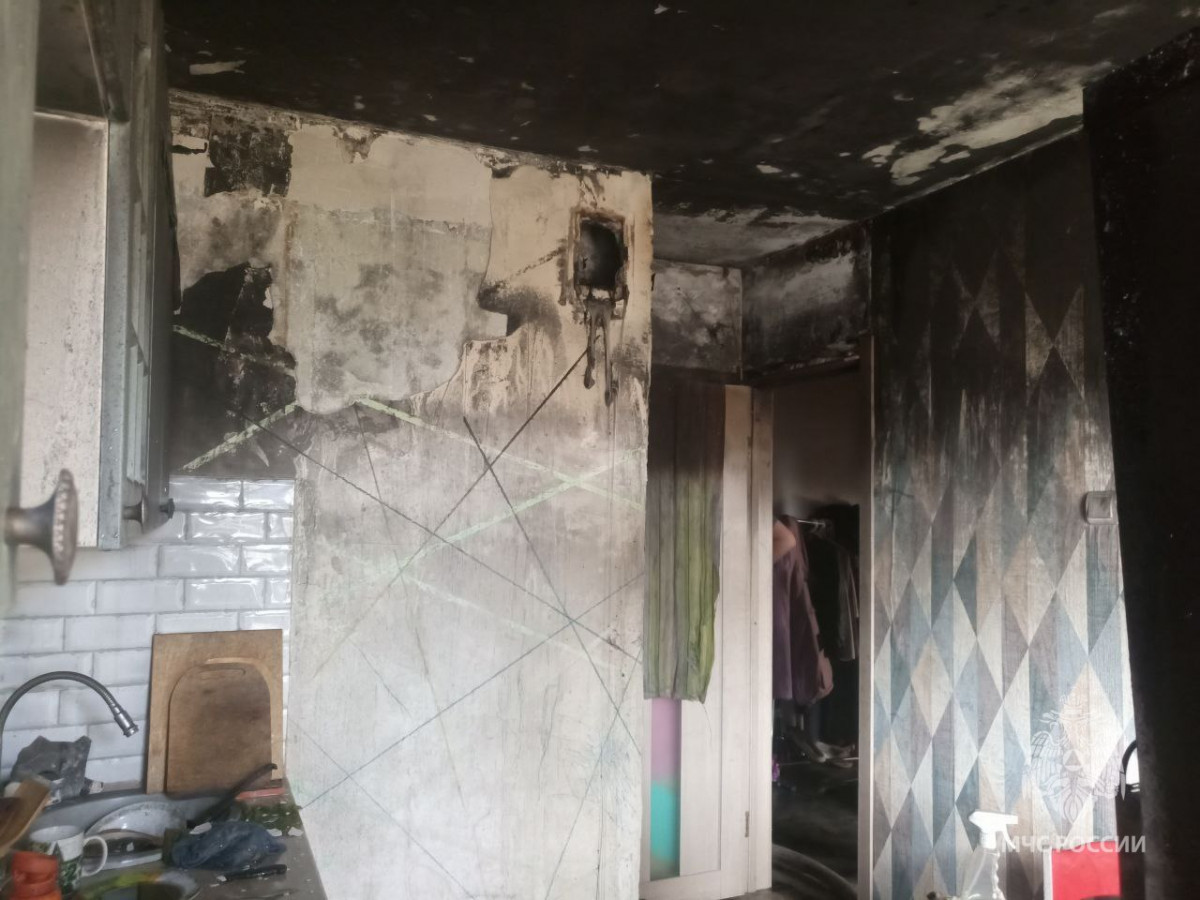 Ребенка спасли из горящей квартиры на улице Островского в Нижнем Новгороде