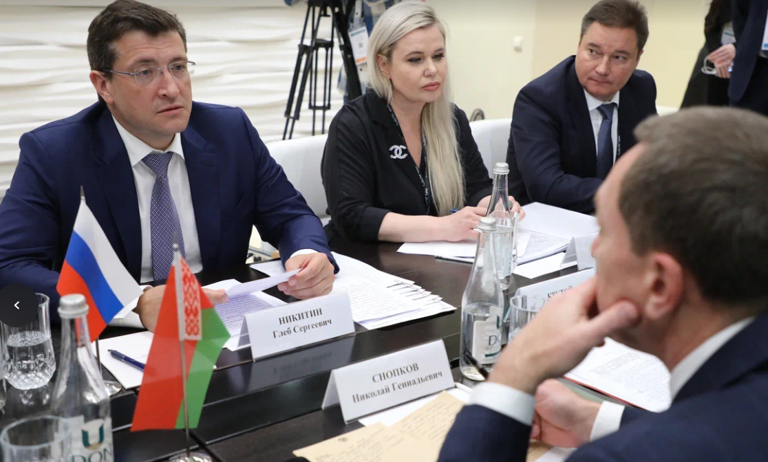 Никитин провел рабочую встречу с первым заместителем премьер-министра республики Беларусь Снопковым