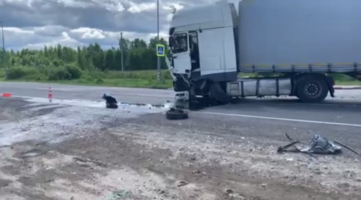 Водитель «Лады» погиб при столкновении с грузовиком в Балахнинском округе