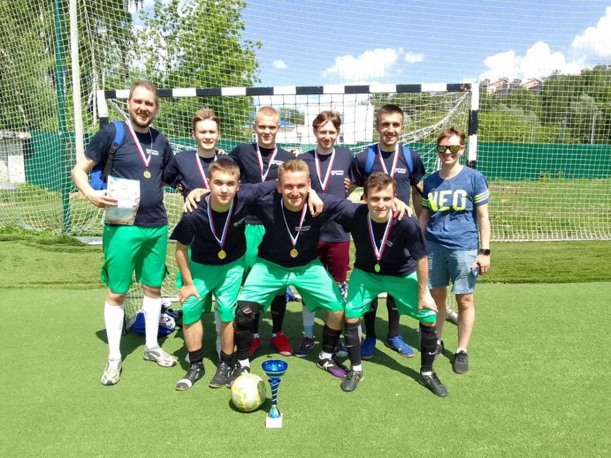 Определены победители нижегородского турнира по мини-футболу