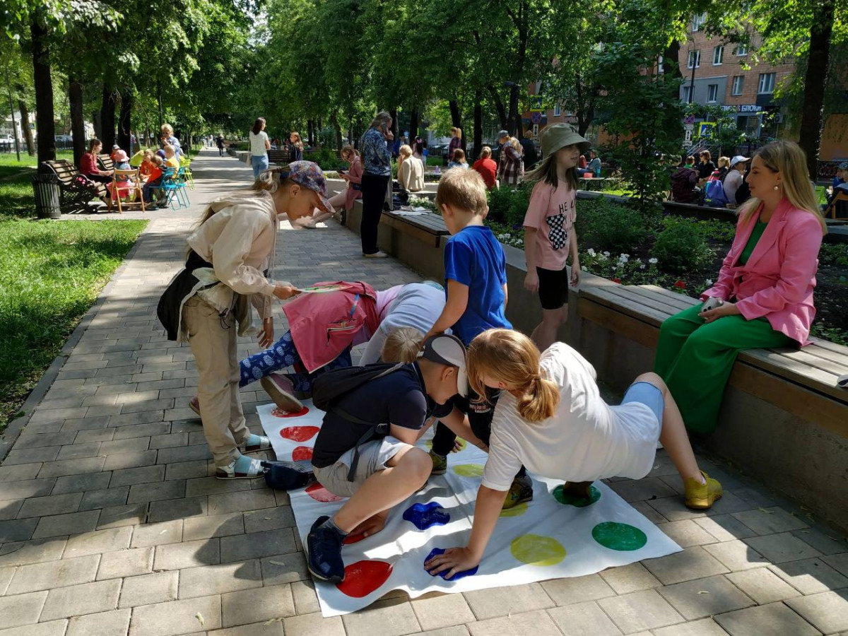 В Нижнем Новгороде стартовала серия летних мероприятий «Читающий сквер»