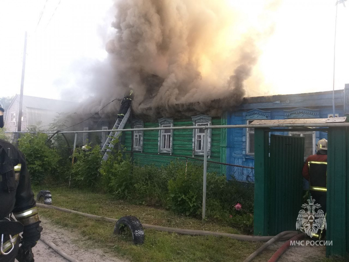 Крупный пожар произошел на улице Архимеда в Нижнем Новгороде утром 14 июня