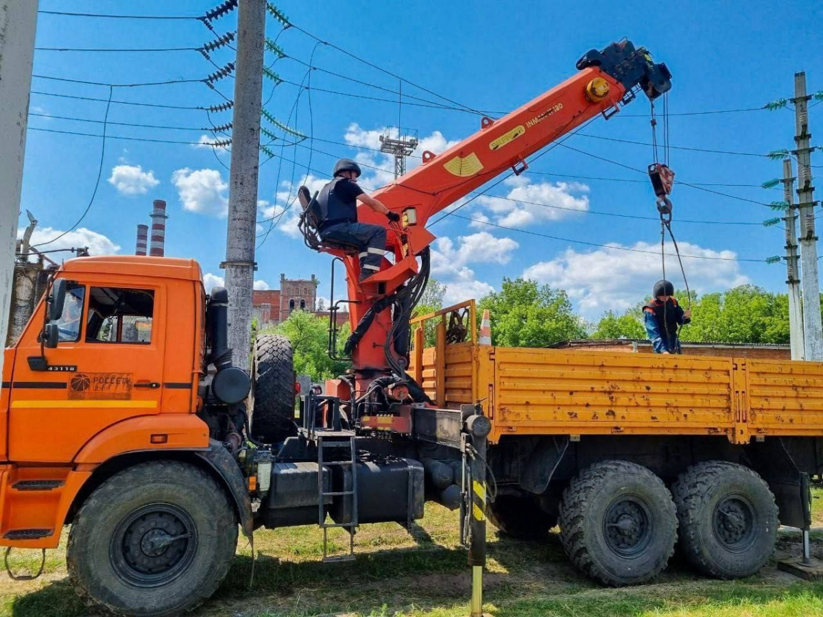 Белгородские энергетики вернули свет жителям большей части Шебекино