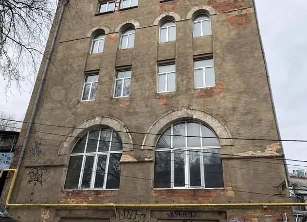 Здание с видом на Нижегородский кремль продают за 90 млн рублей