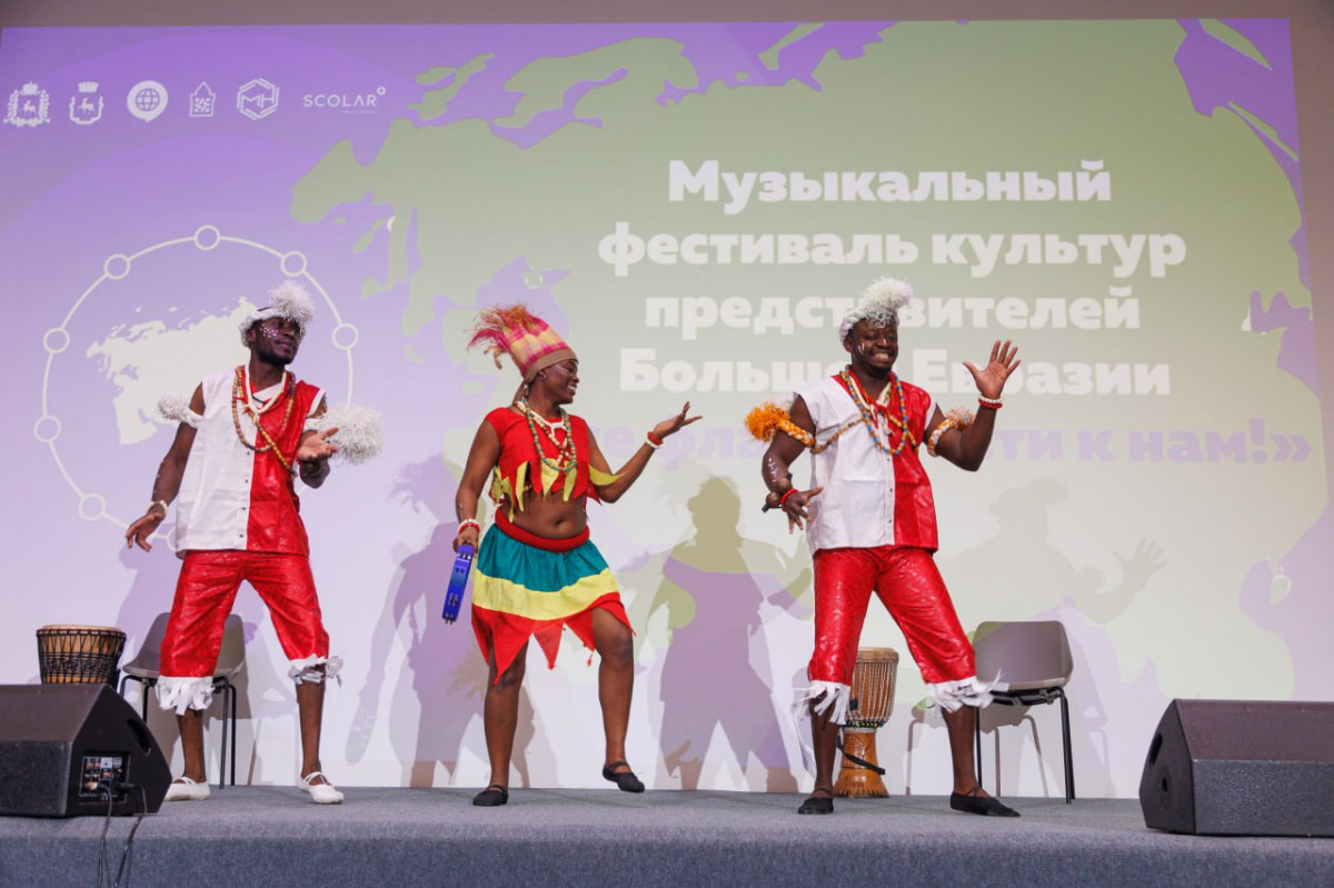 Встреча участников форума «Большая Евразия. Молодежь» с российскими и иностранными экспертами прошла в Доме народного единства