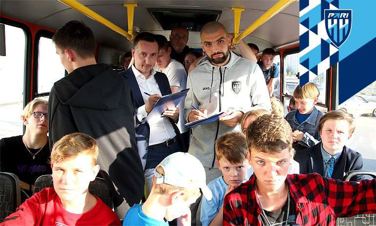 Гендиректор ФК «Пари НН» продлил контракт с Гоцуком в автобусе