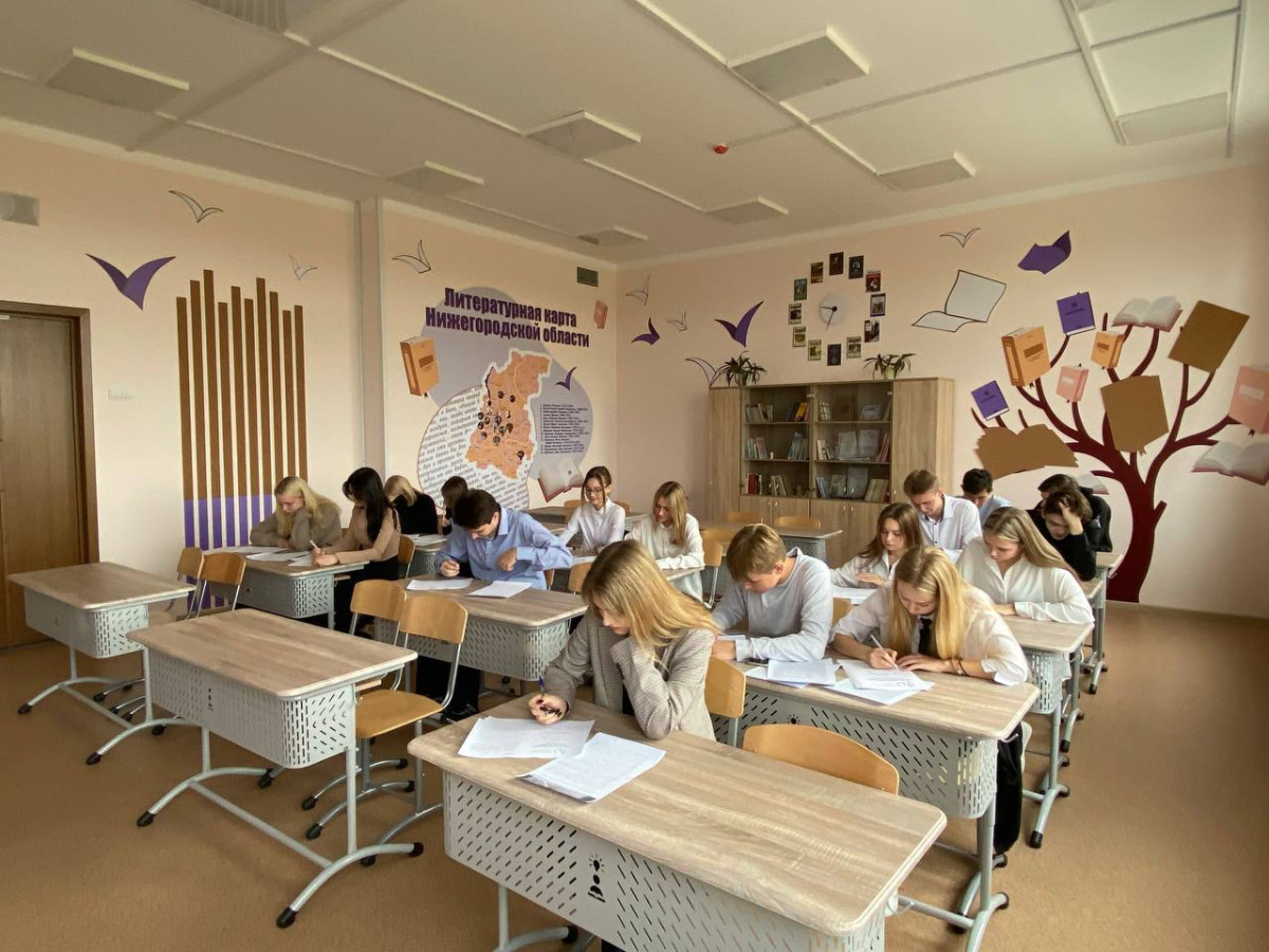 Около 900 нижегородцев приняли участие во Всероссийском педагогическом диктанте