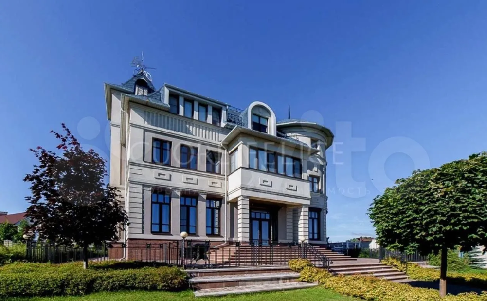 Элитный коттедж в центре Нижнего Новгорода продают за 145 млн рублей