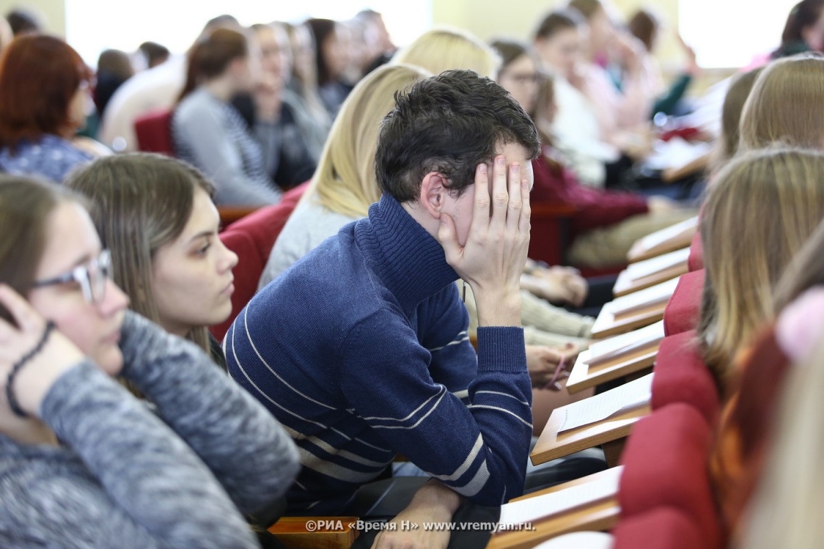 Необычный фейсконтроль ввел педагог Нижегородского радиотехнического колледжа