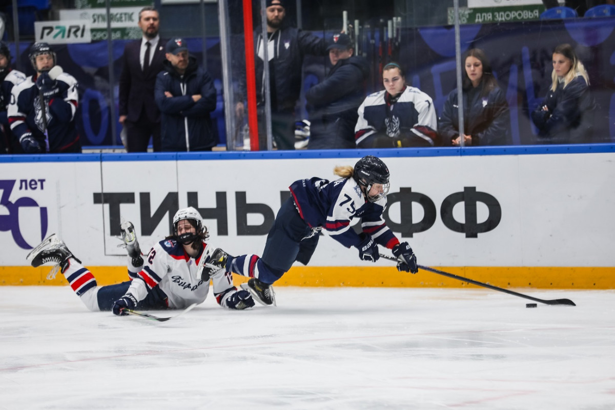 Нижегородкие хоккеистки уверенно лидируют в Женской хоккейной лиге