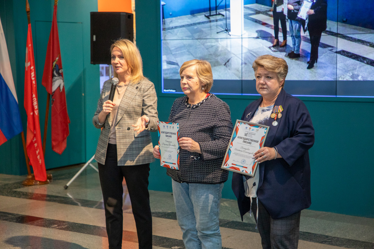Школе Нижегородской области вручили благодарность в Музее Победы