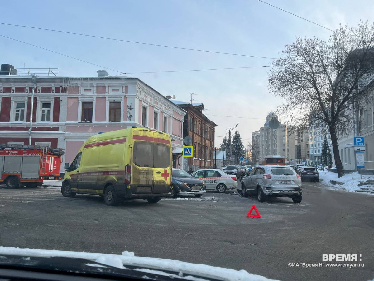 Пробка образовалась из-за аварии в центре Нижнего Новгорода