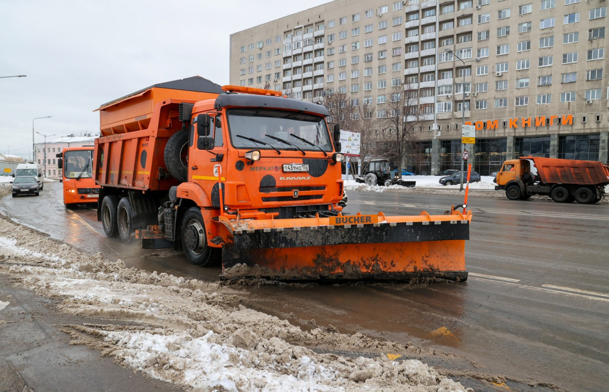 Более 60 тысяч кубометров снега вывезено дорожно- коммунальными службами в Нижнем Новгороде после циклона «Ваня»
