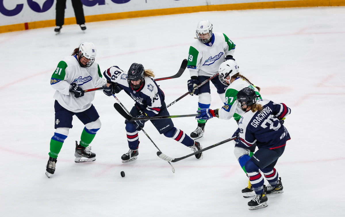 Нижегородские хоккеистки дома обыграли «Агидель»