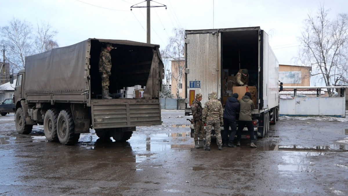 Военнослужащие получили гуманитарную помощь и новогодние подарки из Нижегородской области