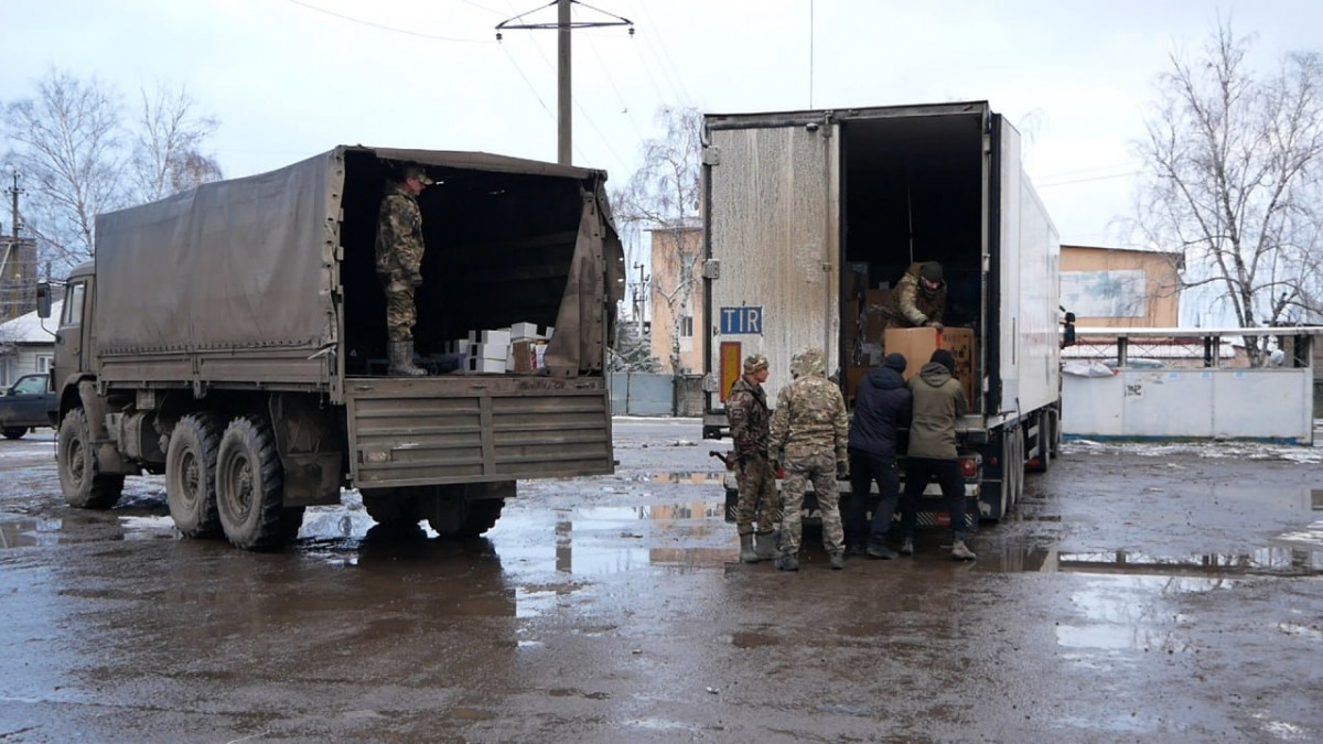 Военнослужащие получили гуманитарную помощь и новогодние подарки из Нижегородской области