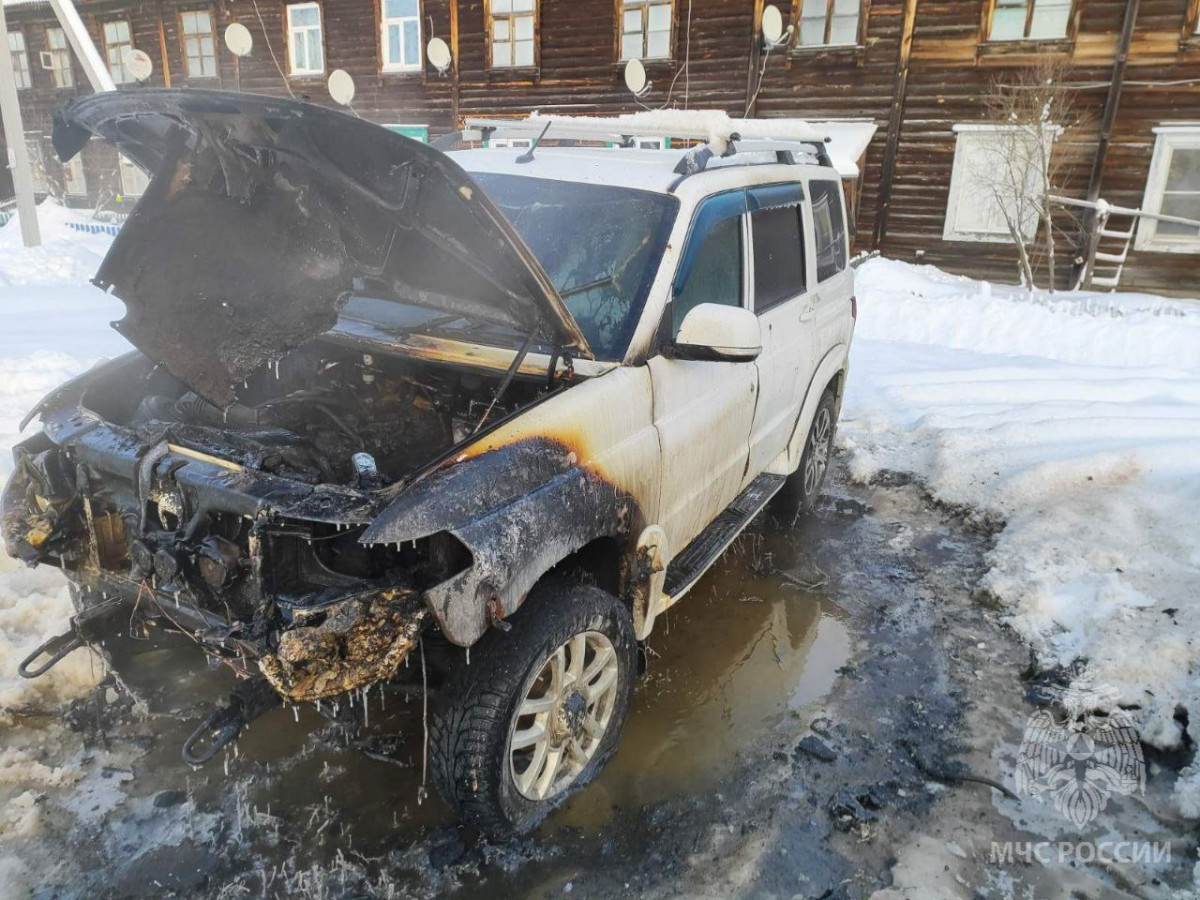 Нижегородец сжег свой автомобиль, пытаясь отогреть его паяльной лампой