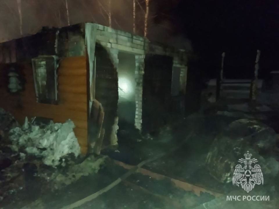 Тела троих детей нашли на месте пожара в частном доме на Бору