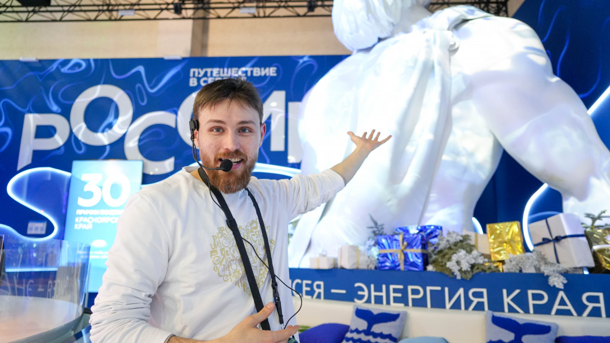 300 экскурсоводов ознакомят 20 тысяч гостей Всемирного фестиваля молодежи с достижениями России