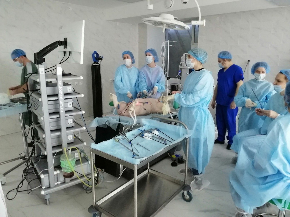 Первую операцию провели в научно-образовательном центре экспериментальной хирургии ПИМУ