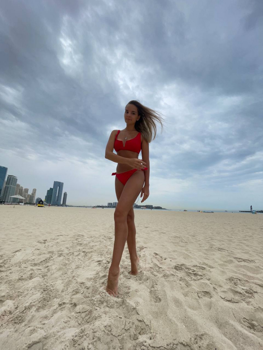 Нижегородские гимнастки Аверины показали фото с пляжа Дубая