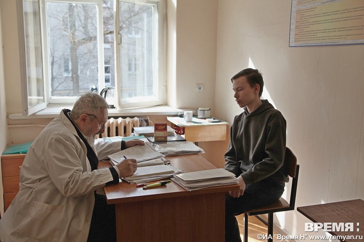 В Нижегородской области призывникам приносят бумажные повестки