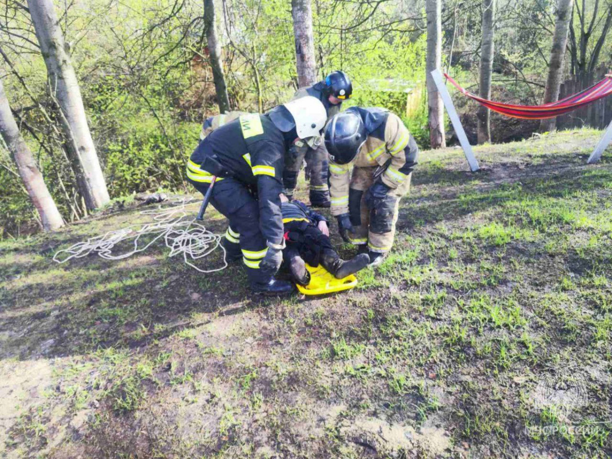 Упавшего в овраг мужчину спасли в Нижегородской области