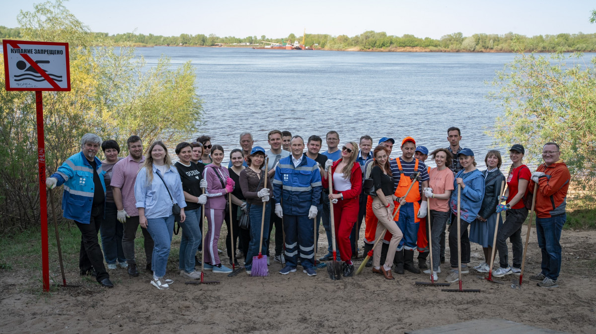 АО «Нижегородский водоканал» отметило День Волги субботником на территории берега реки