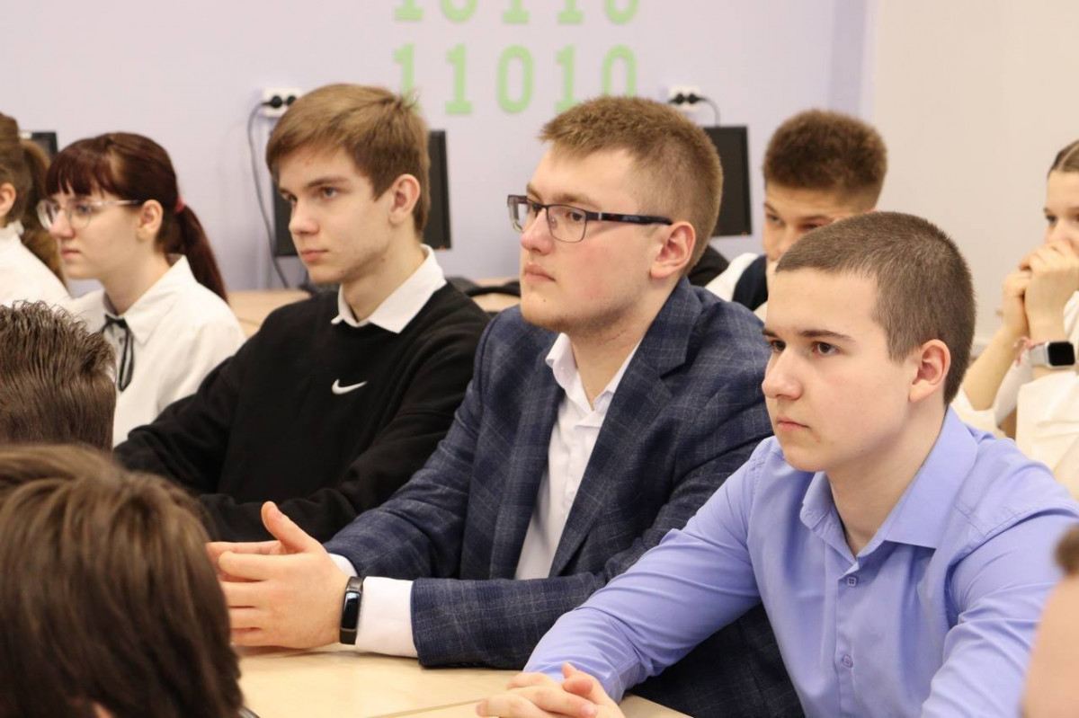 Уроки по энергетике от Эн+ охватили более 900 учащихся Автозаводского района