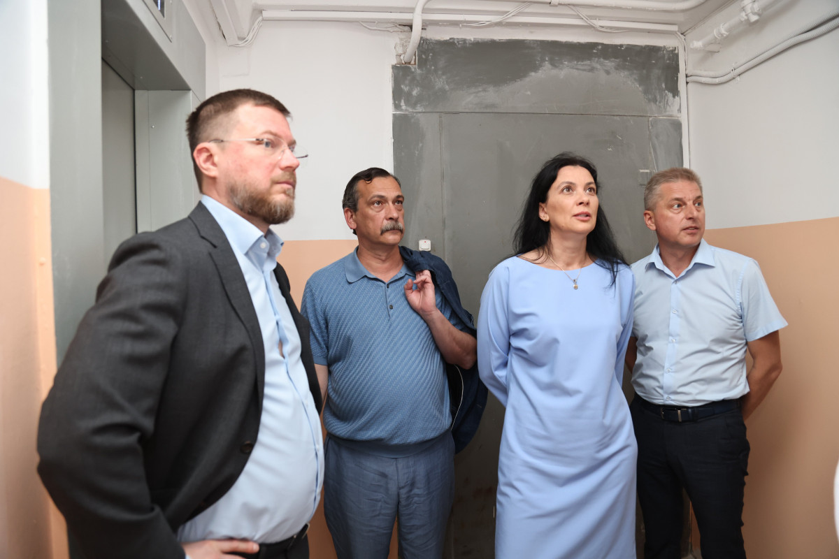 Депутаты повторно проверили дома в Нижнем Новгороде, где были заменены лифты