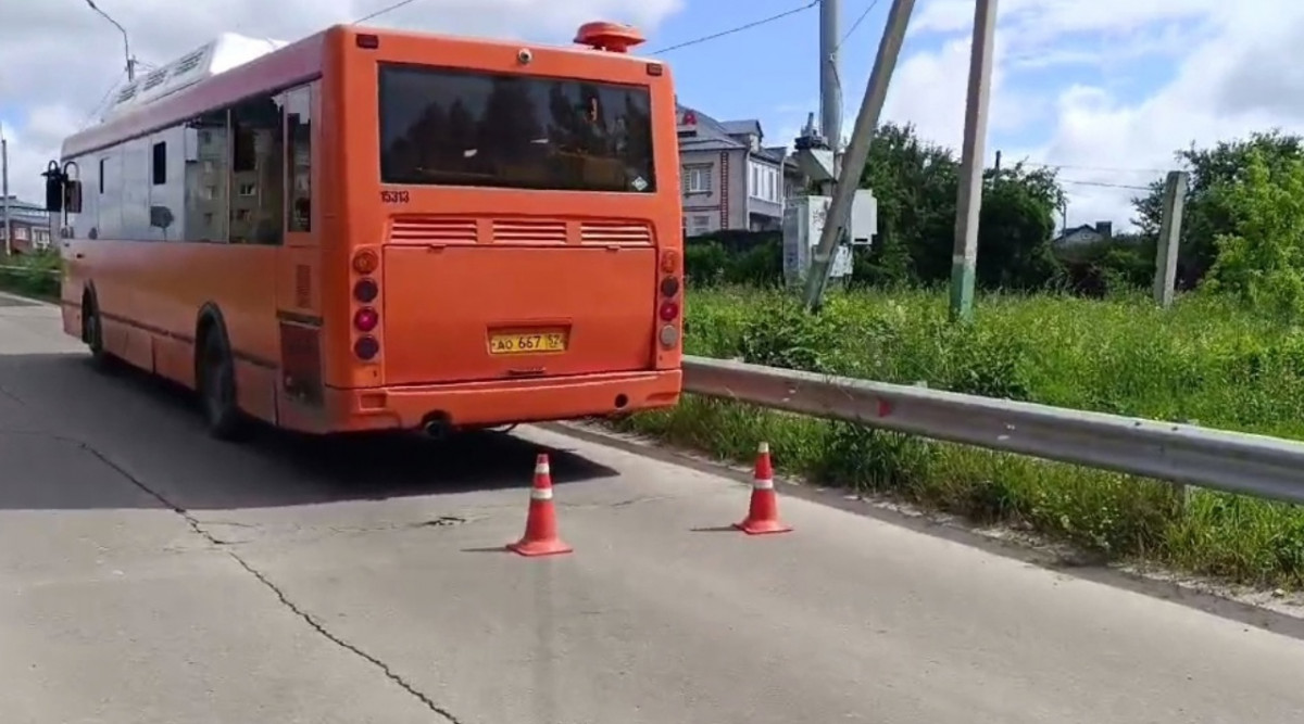 Женщина получила травмы из-за резкого торможения автобуса в Арзамасе