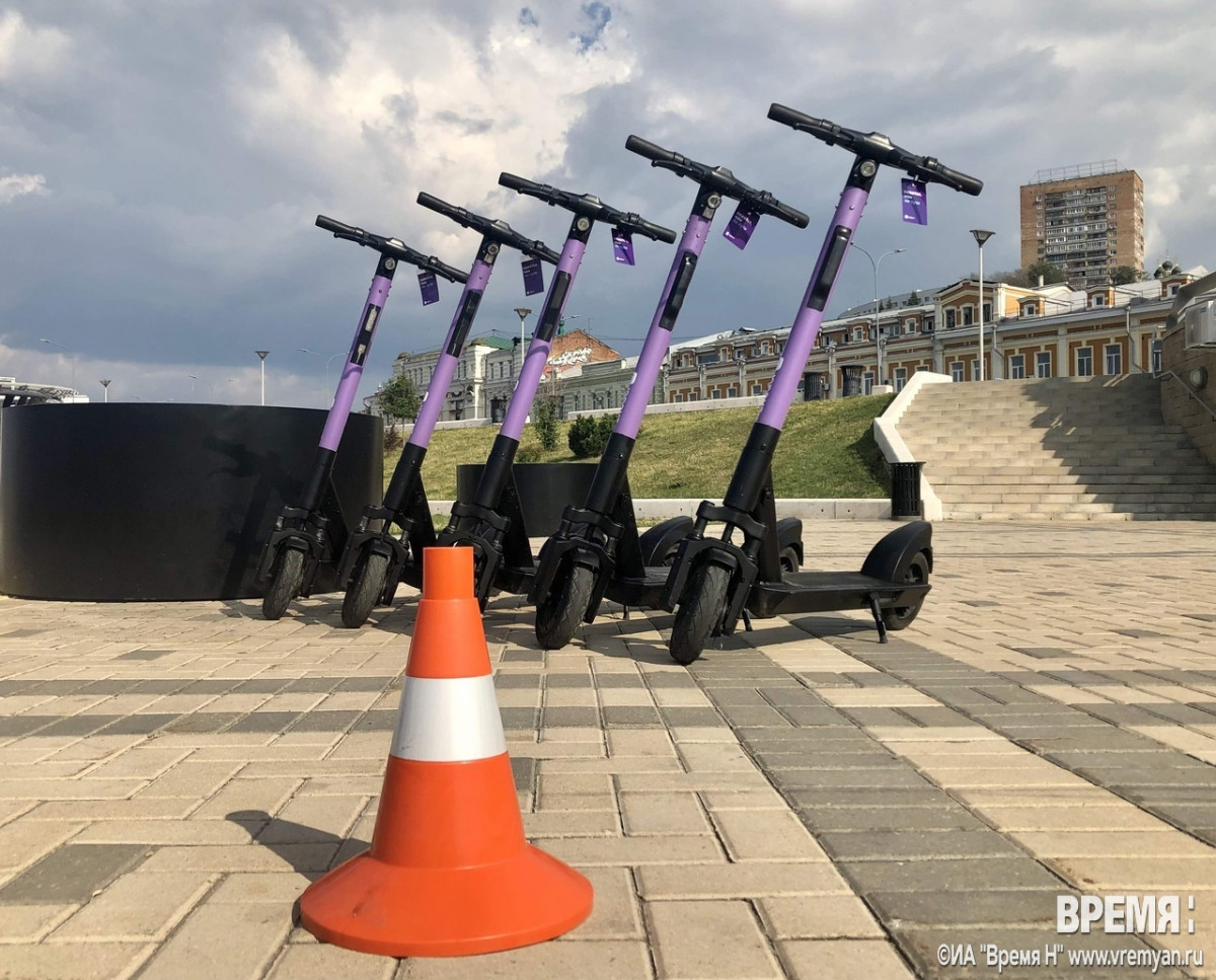 Электросамокатами могут запретить пользоваться на улице Большой Покровской
