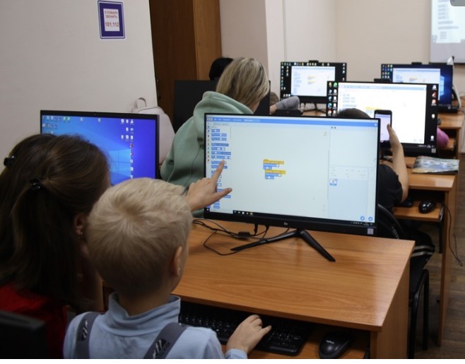 Нижегородцев приглашают поучаствовать в проекте «Школа интеллектуального досуга „Книги. Творчество. Технологии“»