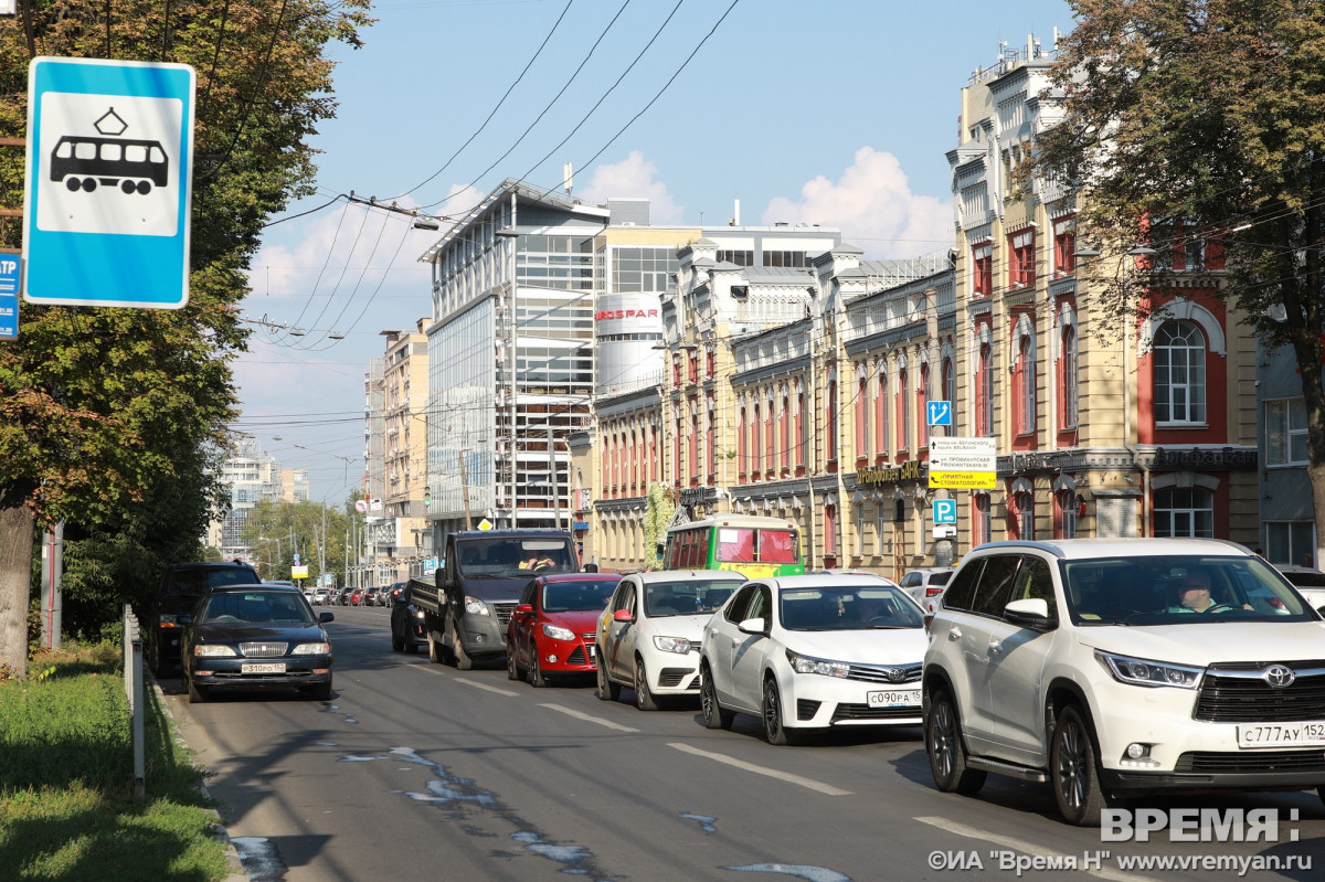 Серьезная пробка образовалась на улице Белинского в Нижнем Новгороде