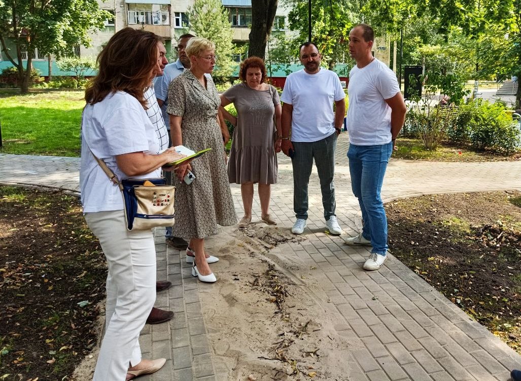 Горбунова и Першин проверили ход благоустройства в Сормовском районе