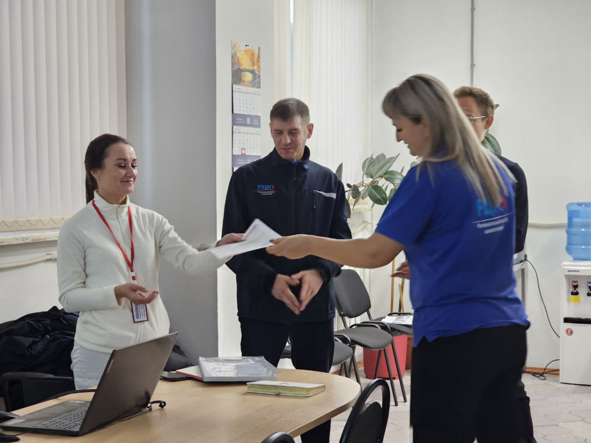 220 специалистов нижегородских компаний получили сертификаты внутренних тренеров в рамках нацпроекта «Производительность труда»